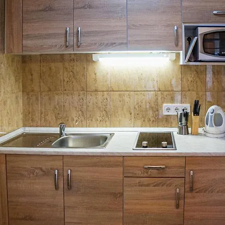 Apartman Nice In W/ 1 Bedrooms *